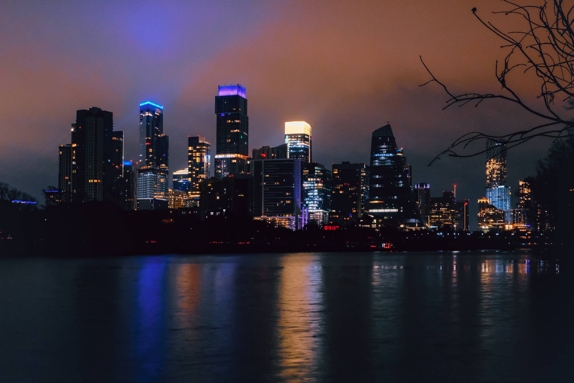 a city skyline at night